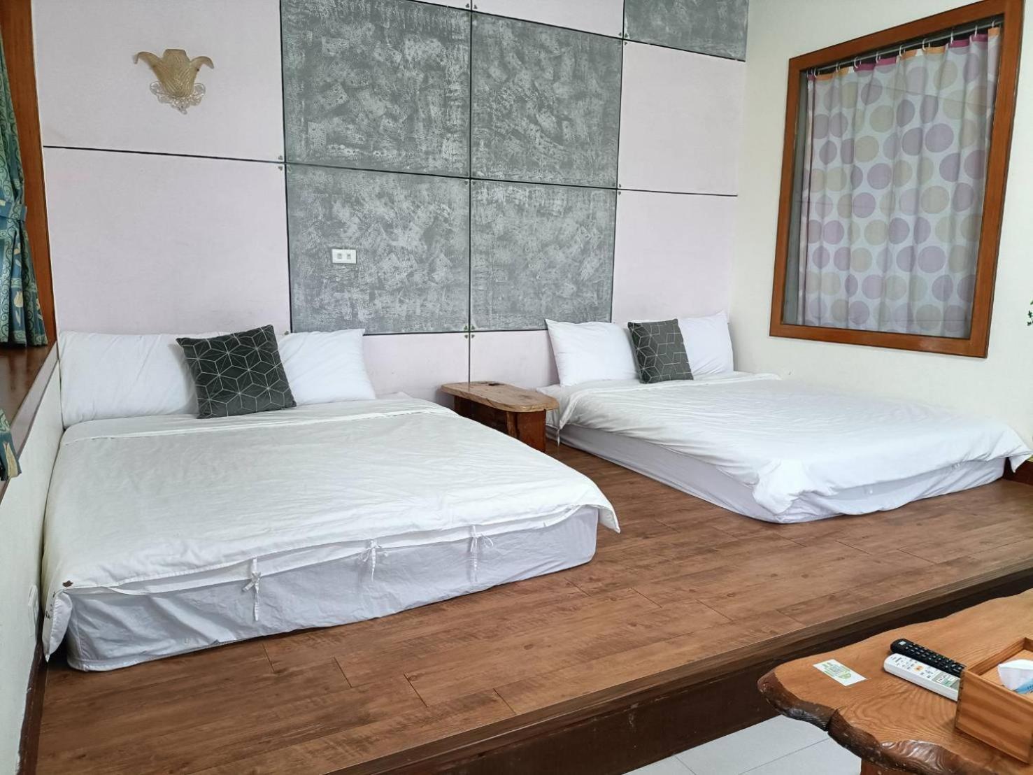 צ'ישאנג Xian Qing Yu Zhi Homestay מראה חיצוני תמונה