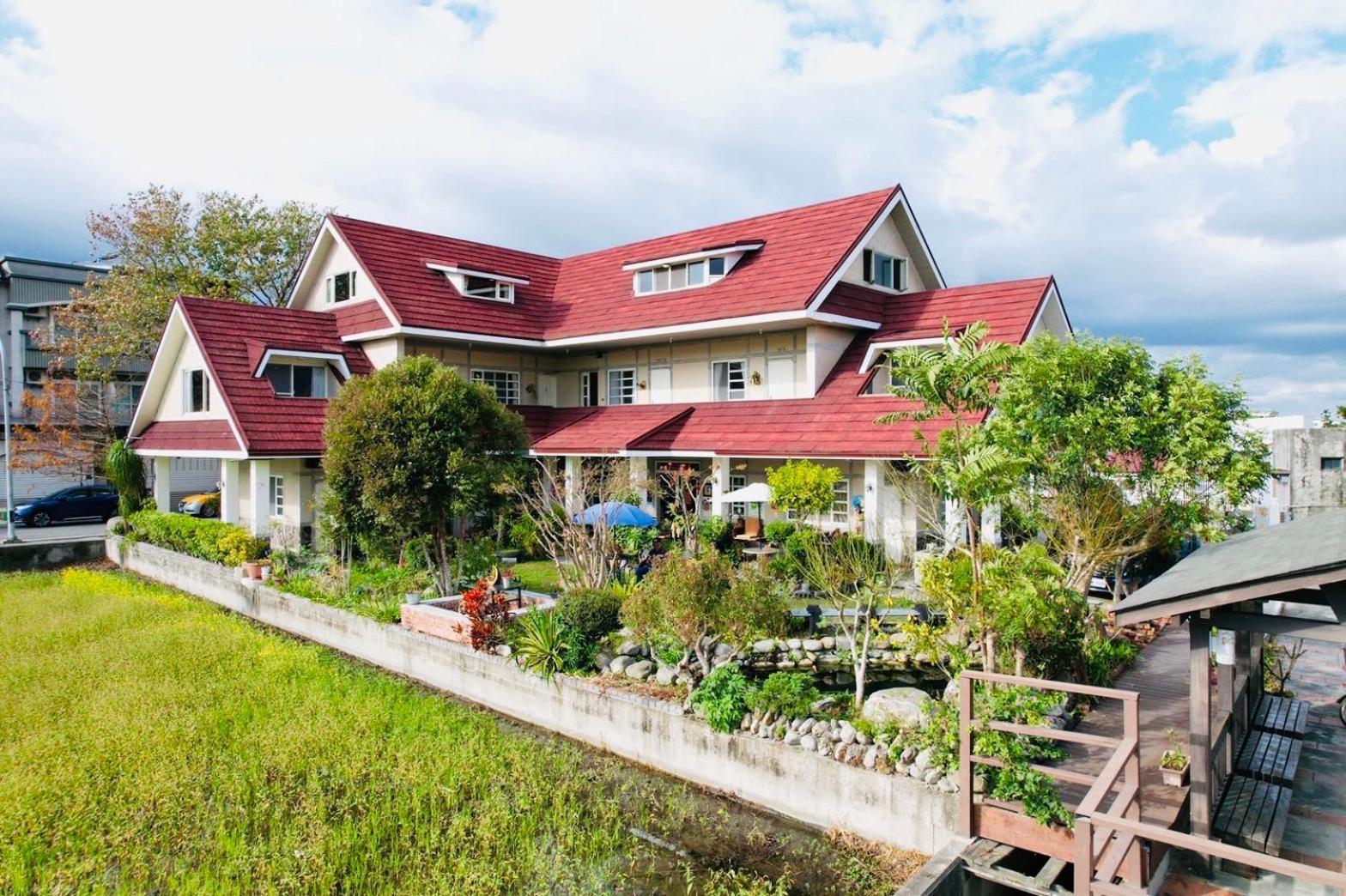 צ'ישאנג Xian Qing Yu Zhi Homestay מראה חיצוני תמונה