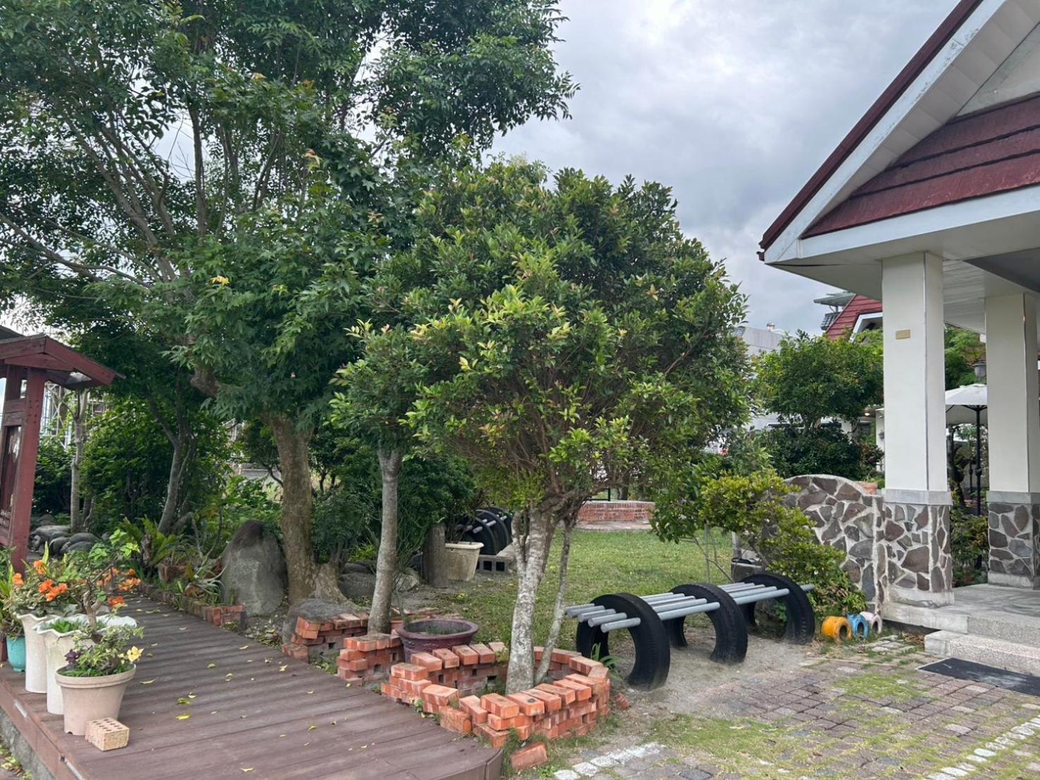 צ'ישאנג Xian Qing Yu Zhi Homestay מראה חיצוני תמונה