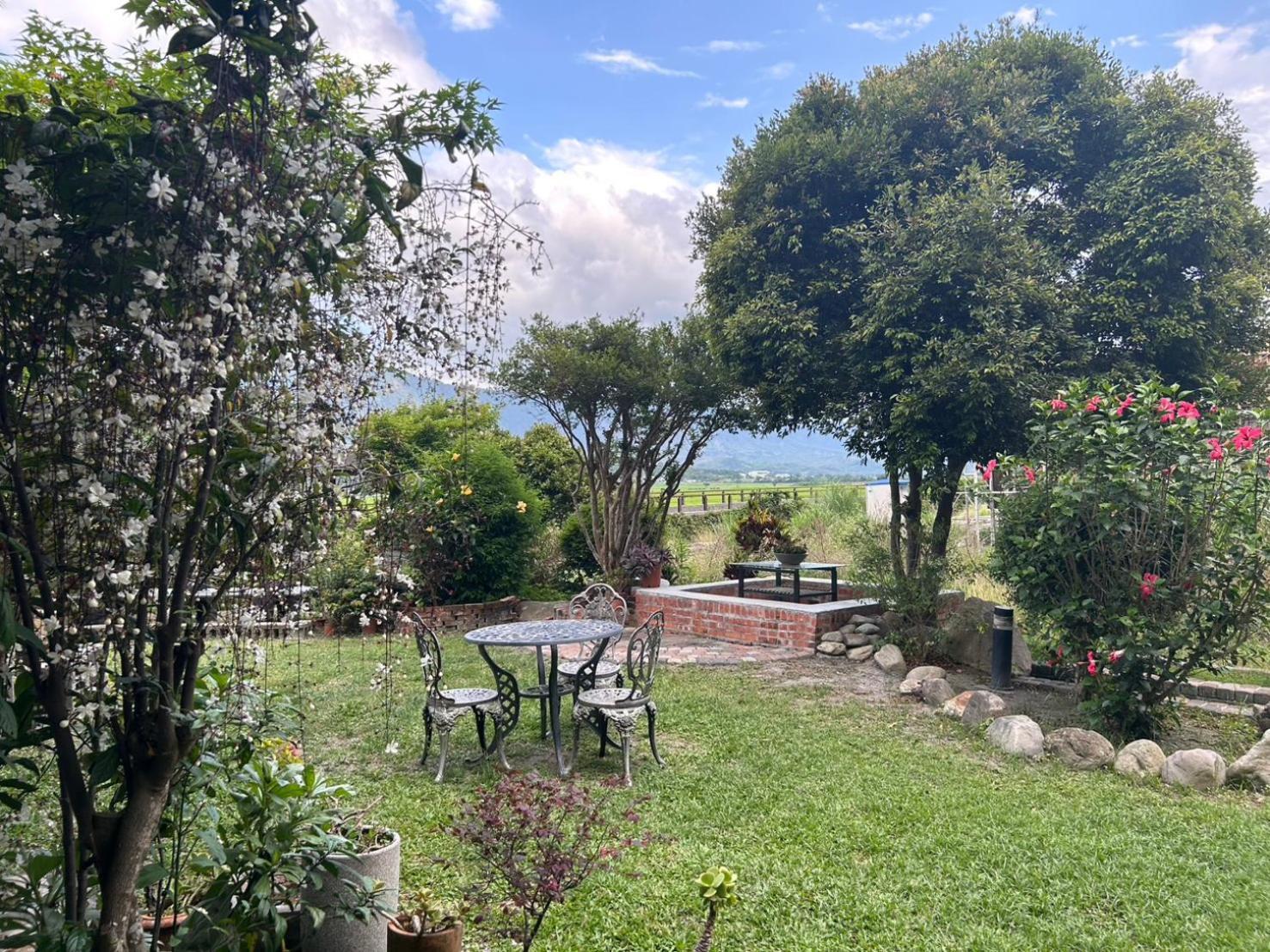 צ'ישאנג Xian Qing Yu Zhi Homestay מראה חיצוני תמונה