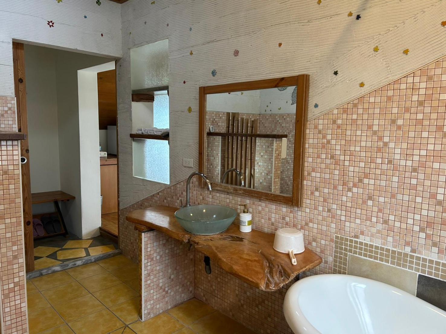 צ'ישאנג Xian Qing Yu Zhi Homestay מראה חיצוני תמונה