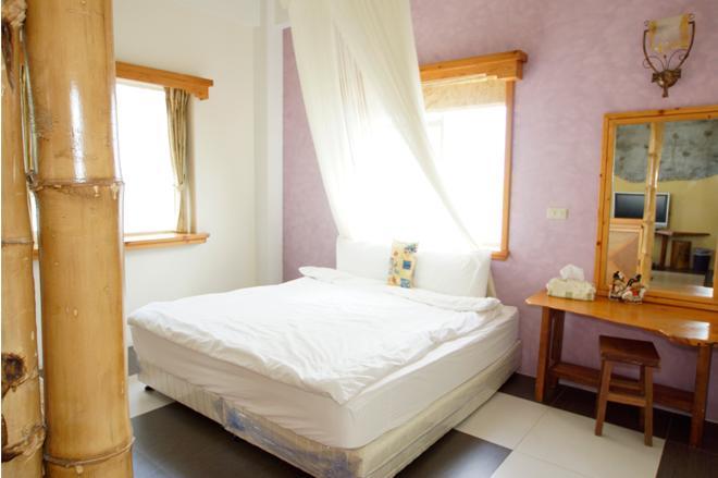 צ'ישאנג Xian Qing Yu Zhi Homestay מראה חיצוני תמונה