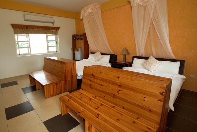 צ'ישאנג Xian Qing Yu Zhi Homestay מראה חיצוני תמונה