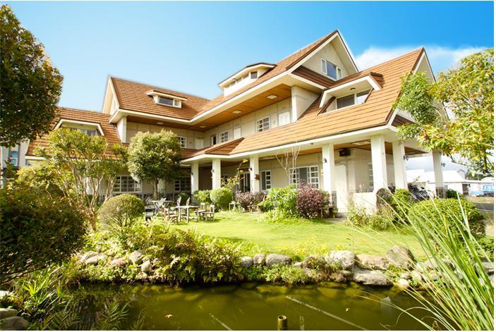 צ'ישאנג Xian Qing Yu Zhi Homestay מראה חיצוני תמונה