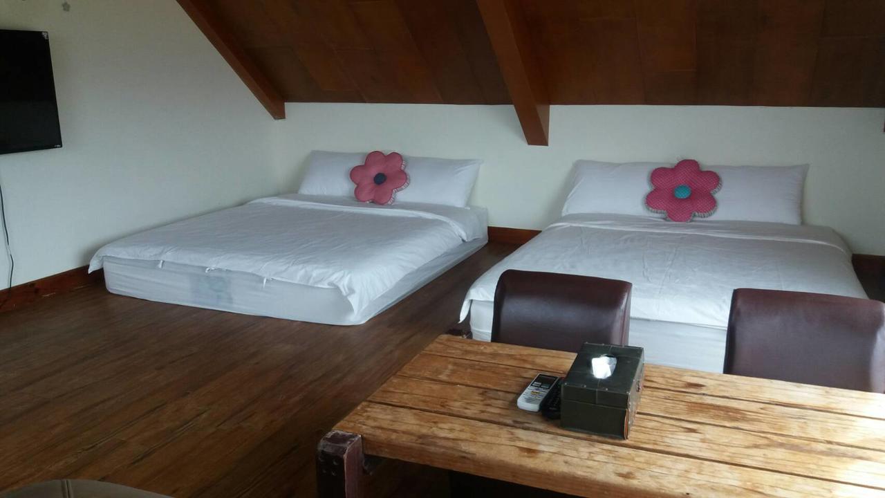 צ'ישאנג Xian Qing Yu Zhi Homestay מראה חיצוני תמונה